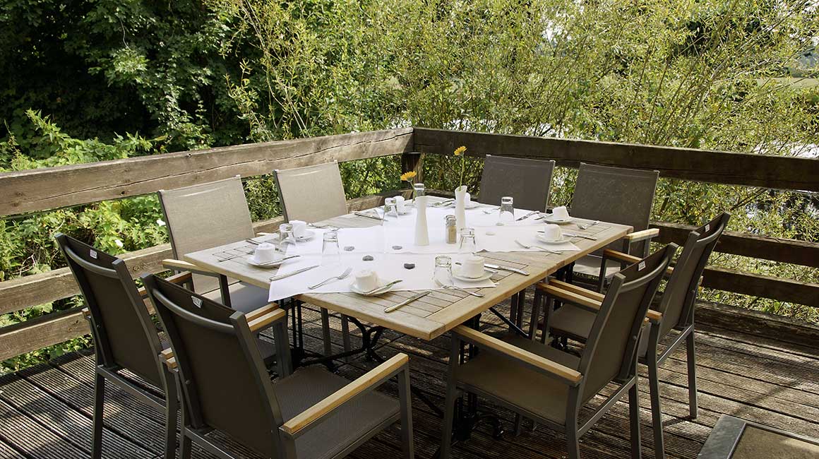 Die Terrasse vom Schlossrestaurant Zentgraf am Schloss Gifhorn - Foto04